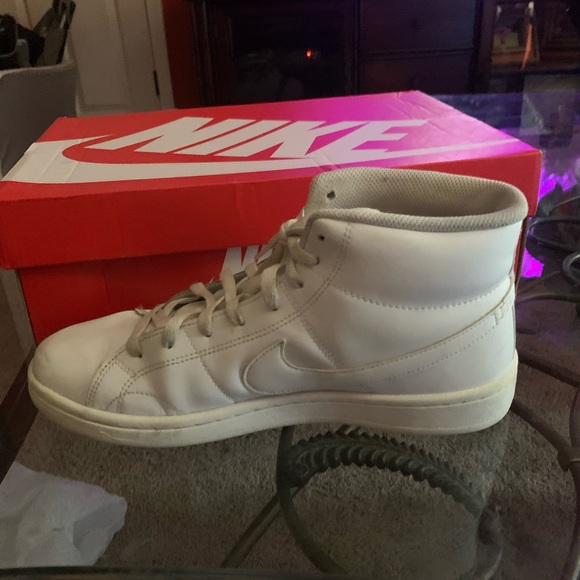 Nike Shoes - Nike sneakers